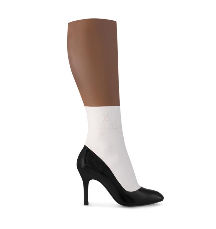 ..a nechybí ani varianta pro dámy s tmavší pletí. Cena v českých korunách se šplhá k 56 tisícům za takovou "raritku".