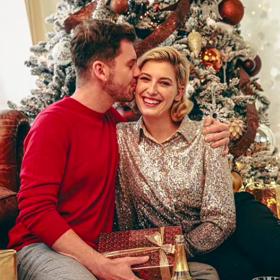 Moderátor Petr Říbal se svou ženou Míšou nyní přemýšlí nad pořízením baráčku a založením rodiny. 