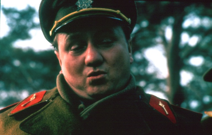 ...na vojně však nikdy nebyl, neboť dostal modrou knížku.