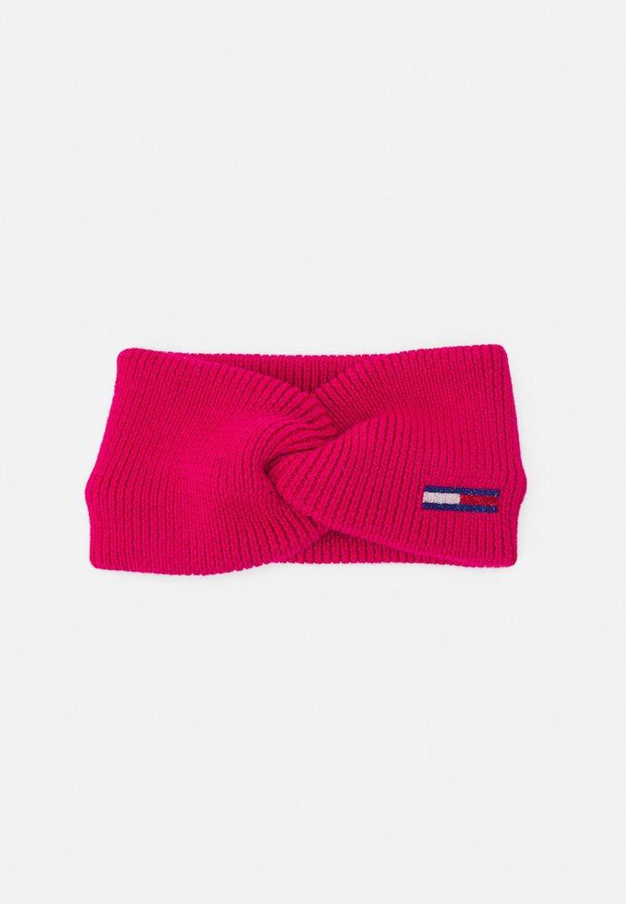 Tommy Hilfiger, 750 Kč