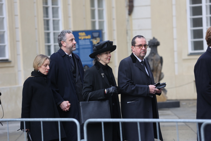 Rodina a přátelé Karla Schwarzenberga na Pražském hradě.