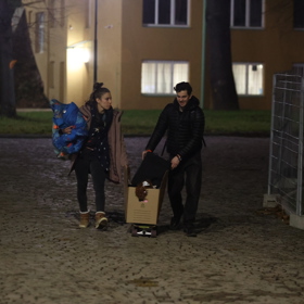 Eva Adamczyková a Marek Adamczyk stihli v kulisách nastřádat pěknou hromadu věcí. 