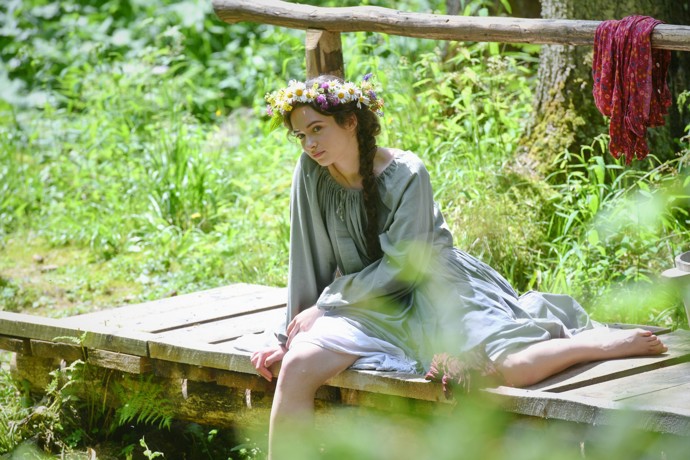 Pokud se Jurajovi povede osvobodit Julii (Katarína Krajčovičová), dá mu svůj poslední zlatý dukát. A on si konečně bude moci koupit lístek na svou vysněnou cestu...