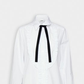 Halenka s kontrastní sametovou vázačkou, Twist and Tango, 1 950 Kč.