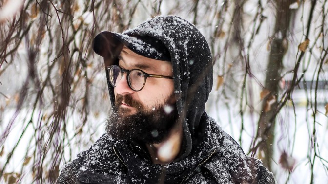 Příběhy o tchánech a tchyních: Tchyni jsem omylem trefil sněhovou koulí rovnou do obličeje. Teď mě čekají perné Vánoce