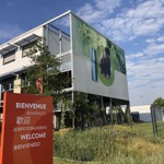 Homeopatika se vyrábějí v laboratořích ve Francii a nejinak tomu je i s původem výchozích surovin, které až na malé výjimky všechny pocházejí z Francie.