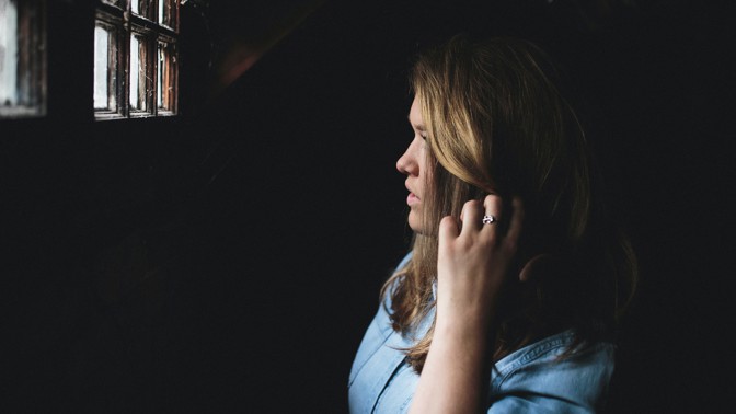 Izabela (20): Neznámý muž mě ve snu prosil, abych vyšla před dům. Šokovalo mě, co jsem tam našla