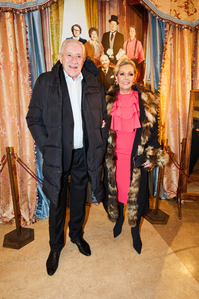 Helenu Vondráčkovou do kina doprovodil manžel Martin Michal.