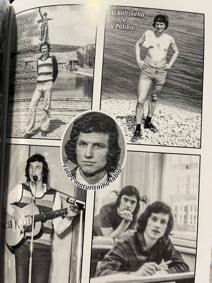 Foto Stanislava Hložka z maturitního tabla (uprostřed).