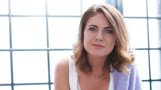 zasněná, romantická