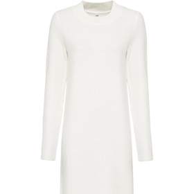 Podobné pořídíte u online prodejce Bonprix za 749 Kč.