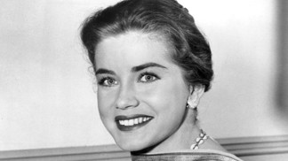 Místo svatby klášter: Co přimělo slavnou herečku Dolores Hart stát se jeptiškou