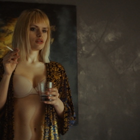 Sofie má ráda večírky a zábavu.