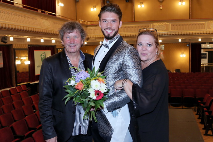 Syn Stanislava Hložka Matyáš vyhrál v roce 2017 soutěž Muž roku. 