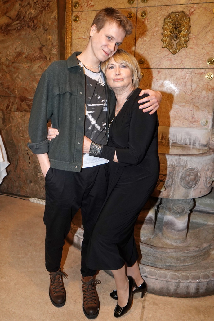 Vedle Elišky Balzerové působil Zdeněk Piškula poněkud nepatřičně.