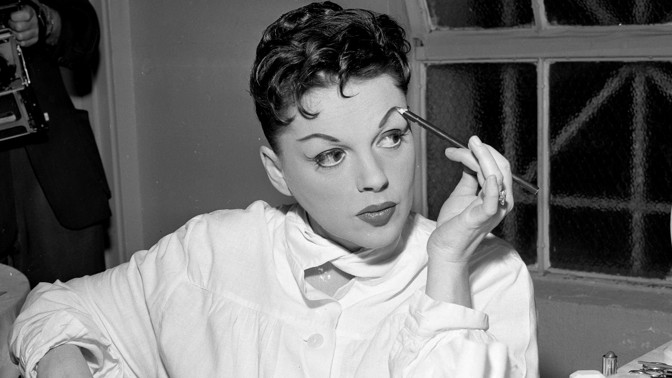 Pohnutý osud Judy Garland: Závislá herečka zažila slávu, ale i násilí a ponižování od manželů