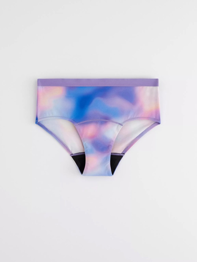 Menstruační kalhotky Engineered Teens Hiphugger Period Proof s vysokou mírou savosti. Lindex, 800 Kč