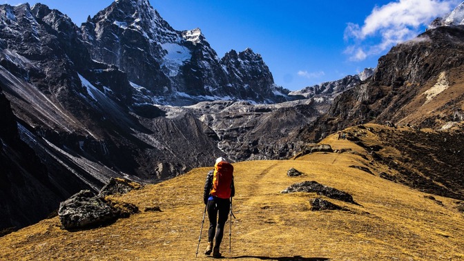 Hannelore Schmatz: Mount Everest zdolala, cestou dolů se posadila a zemřela. Její tělo vítr odvál neznámo kam