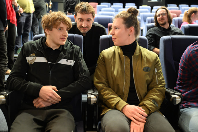 Anna Luxová se v průběhu tiskové konference setkala s dalšími paralympioniky.