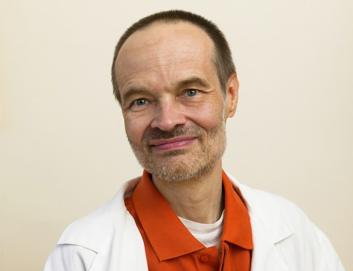 Doktor Karel Nešpor je ale především odborníkem na závislosti, přičemž častokrát jej lidé vyhledávají kvůli závislosti na alkoholu.