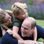 Princ William rozhodně není jako jeho mužští předkové, kteří se s chutí stranili výchovy dětí. Naopak. Se svými třemi potomky tráví čas moc rád.