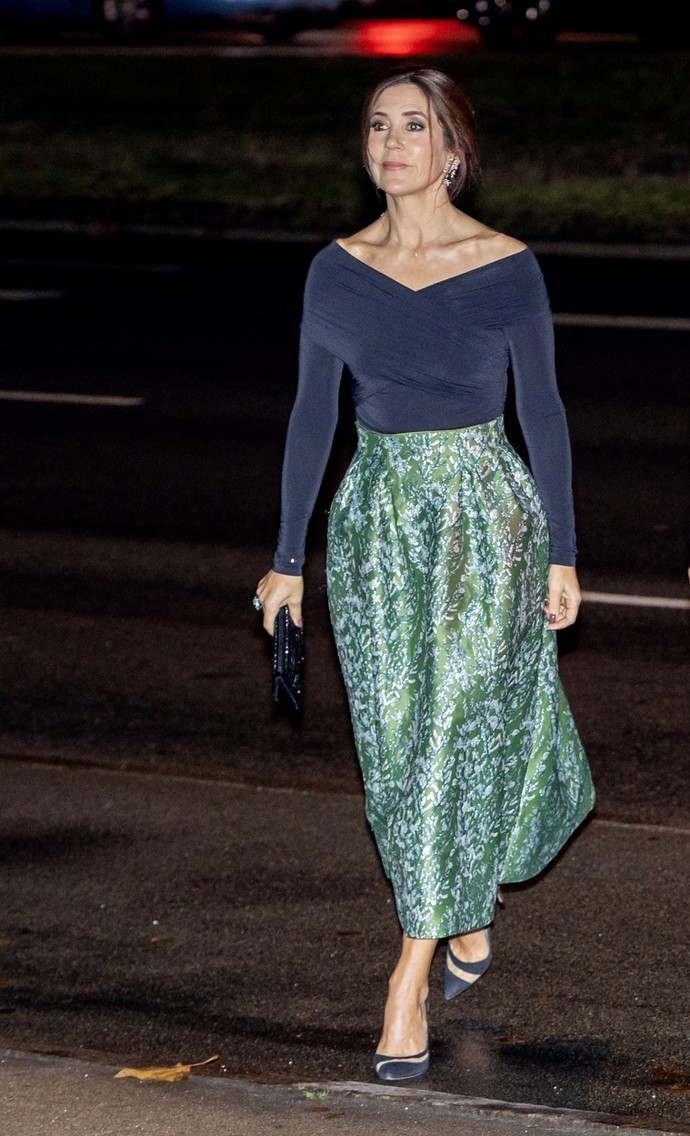 Španělská státní návštěva byla příležitostí i pro tento odlehčený model. Mladistvé a šik, to jsou všechny outfity zbrusu nové dánské panovnice Mary.