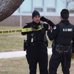 Policisté v Iowě uzavřeli oblast.