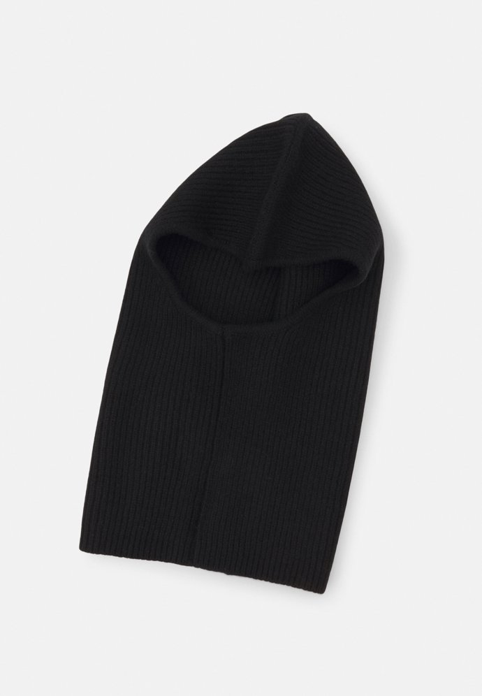 Černá kukla, Samsoe Samsoe, 1 190 Kč