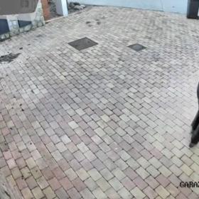 Pachatel vnikl do domu Rytmuse a Jasminy Alagič.