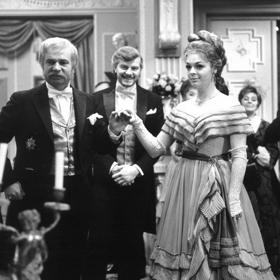 Jana Hlaváčová, Vladimír Menšík, Jan Kačer a Josef Langmiler ve filmu Alexandr Dumas starší.