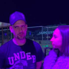 Fayne se o nechutném útoku ze strany svého soupeře rozpovídal pro eXtra.cz. "Je to koště, no," říká. 