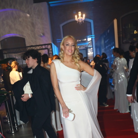 Kate prozradila, že má šperky posázené sto třiceti diamanty. 