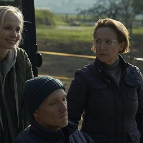 Jana Plodková s Mariánem Mitašel v hlavní roli ve filmu Němá tajemství.