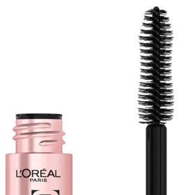 Řasenka je velmi důležitou součástí dokonalého líčení pod brýle. Volte sytý tmavý odstín a nebojte se přidat při líčení horních řas. (Loreal Paris, Lash Paradies Intense Black mascara, 279 Kč)