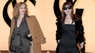 Dámy 50+ udávají trendy: Eva Herzigová a Monica Bellucci ovládly svými šik outfity pařížský týden módy