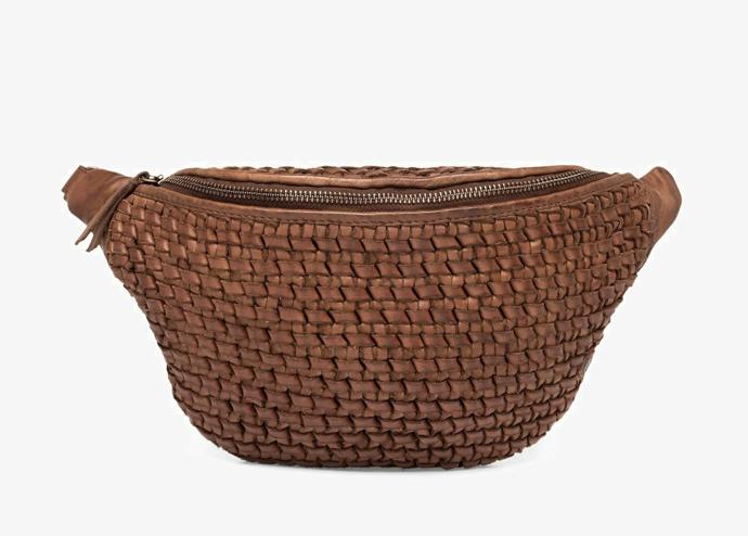 Proplétání může zdobit i kontroverzní ledvinky. Tato je značky Depeche, 2 830 Kč.