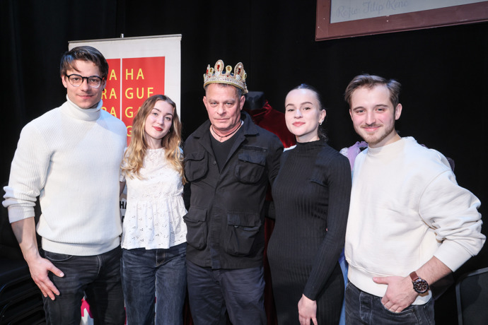 Do nového představení Zlatovláska obsadil Filip Renč mladé začínající talenty. Představení bude k vidění na Malé scéně Hudebního divadla Karlín.