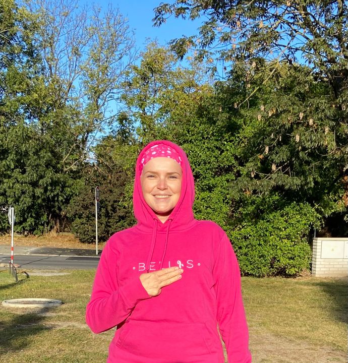 Hanka se díky své osvětové činnosti dočkala nominace na Ženu roku 2023 v kategorii Zvítězila nad osudem. Dodnes přitom spolupracuje s hnutím Bellis, které pomáhá mladým pacientkám s rakovinou prsu.