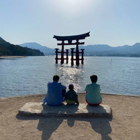 Po zotavení se z operace a zahájení biologické léčby vyrazila Hanka loni s rodinou do Japonska.