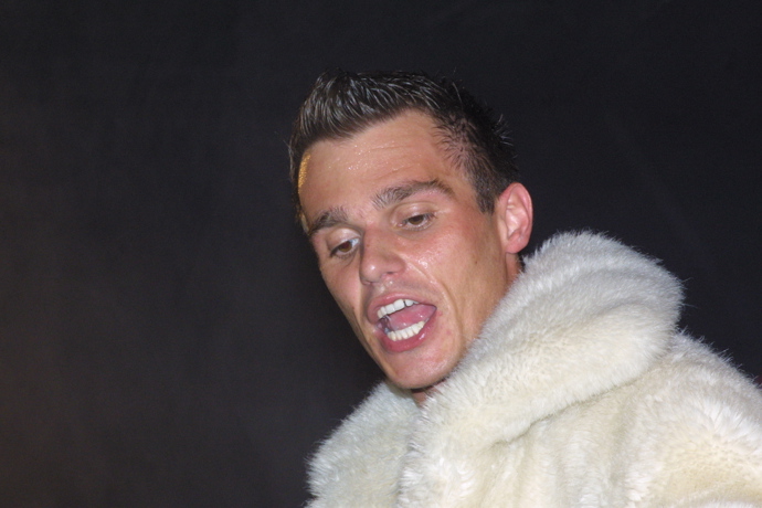 Jeho začátky byly divoké.