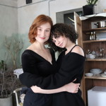 Herecké kolegyně Darija Pavlovičová a Natálie Halouzková pózovaly v nové kampani pro Písecký víkend módy a designu.