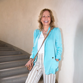 Oblíbené kousky neváhá Lenka Filipová využívat v mnoha osvědčených kombinacích.