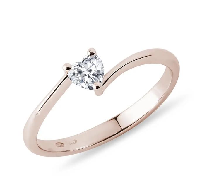 Prsten z růžového zlata s diamantem ve tvaru srdce, Klenota, 22 900 Kč