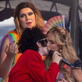 Pro Ivetu je LP životní láskou. Předtím si prošla několika vztahy s muži, v nichž čelila domácímu násilí. Více se o tomto ožehavém tématu rozpovídala v pořadu Na kafeečko.