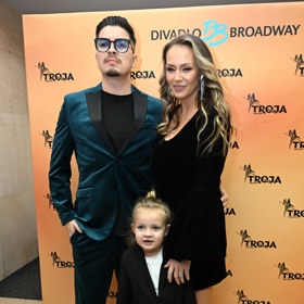 Martina Gavriely s rodinou na slavnostní premiéře muzikálu Troja.