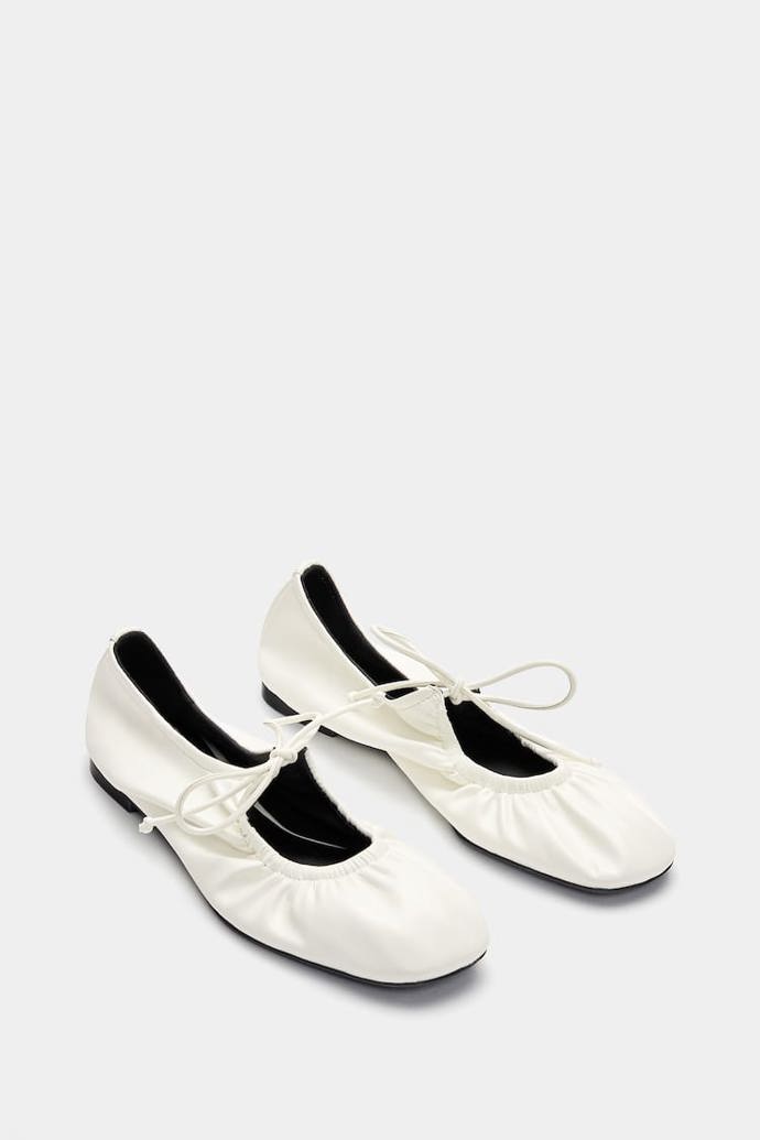 Baleríny se šněrováním, Pull&Bear, 699 Kč