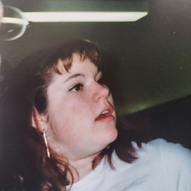 V pubertě Gennevieve Vaillancourt velmi trpěla.