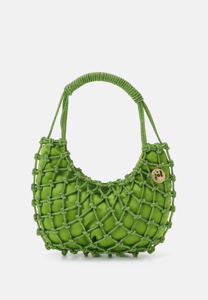 Neobvyklý tvar a plné podšití. Kabelka luxusní značky Rosantica za 19 810 Kč. 