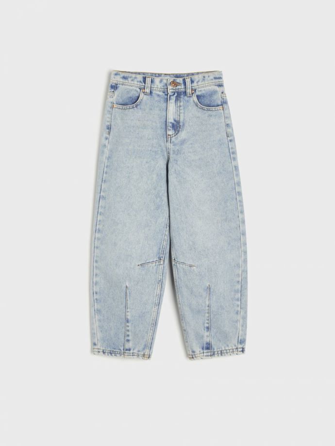 Barrel jeans za krásnou cenu 219 Kč, to je model od značky Sinsay.