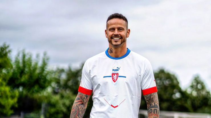 Sam Rys Galerie: Tomáš Rys zabojuje v reality show Survivor: Počítač vymění za ...